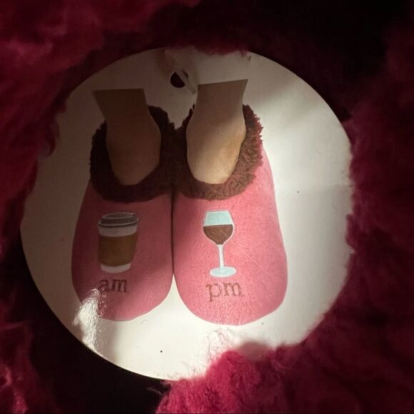 NWT Snoozers AM PM Coffee and Wine Slippers size 5/6 Small - Picture 5 of 7
